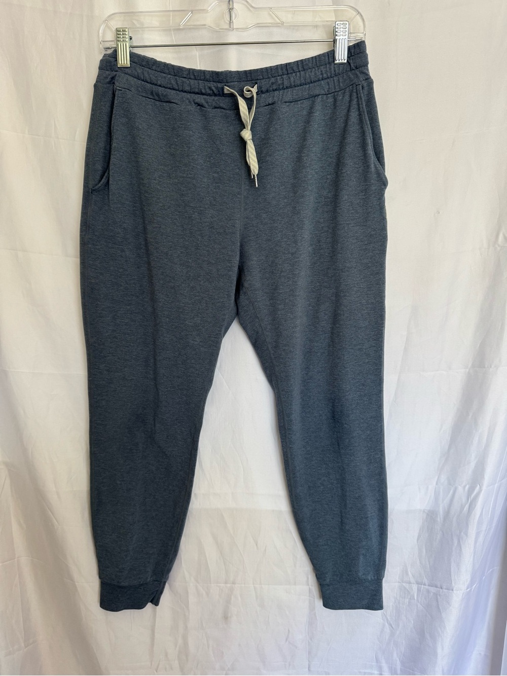 Vuori Performance Joggers Size Small - Picture 1 of 5